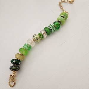 Elegant Green and Gold Beaded Bracelet